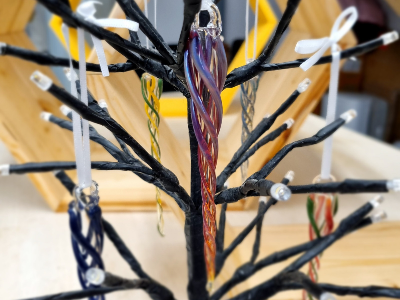 Twelve Days of Glass: A Handcrafted Holiday Collection - Image 4